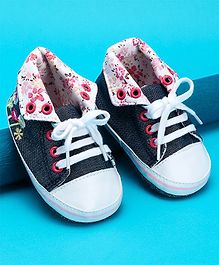 cute walk by babyhug shoes