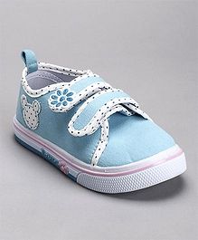 cute walk by babyhug canvas shoes