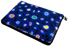 27.5 x 21.5 cm Convenient and stylish way to protect laptops, keeping your computer safe...