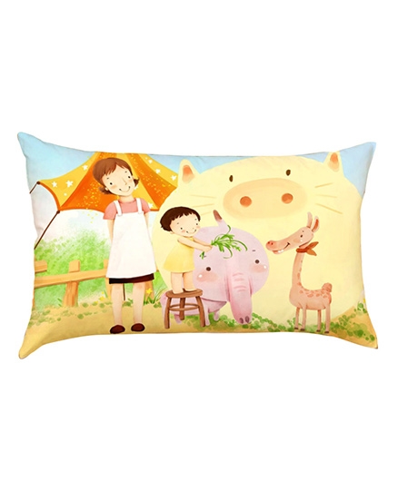 Stybuzz Baby Feeding Giraffe Baby Pillow Cover - Multicolour