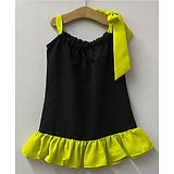 My Pink Closet Sleeveless Colour Blocked Frill Bottom Detailed Shoulder Tie Up Dress - Black