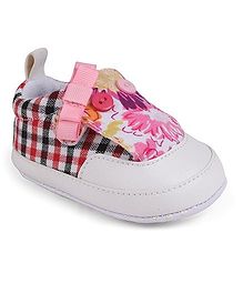 Kids Footwear - Buy Baby Booties, Boys Shoes, Girls Sandals Online India