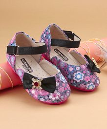 firstcry footwear