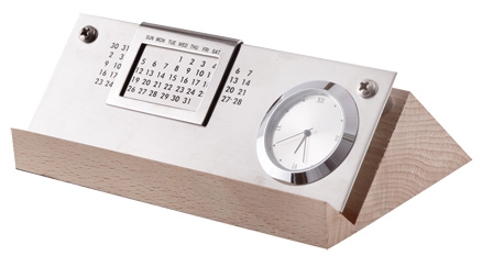 Ravenn - Triangular Calendar Watch With Wooden Base