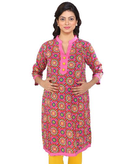 MomToBe Three Fourth Sleeves Maternity Kurti Flower Print - Pink
