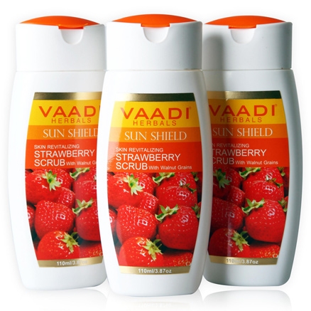 Vaadi Herbals - Strawberry Scrub Lotion