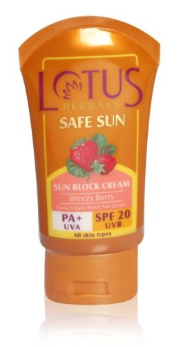 Lotus Herbals Sun Block Creme SPF 20