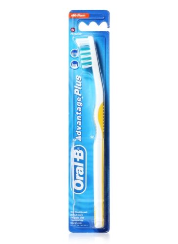 Oral-B Advantage Plus Toothbrush - Medium