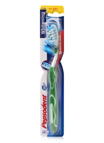 Pepsodent Whitening Toothbrush - Medium