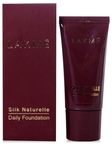 Lakme Pearl Silk Naturelle Daily Foundation