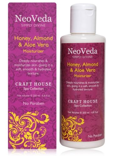 NeoVeda Honey Almond & Aloe Vera Moisturizer
