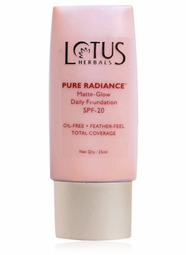 Lotus Herbals Pure Radiance Matte Glow Daily Foundation With SPF 20