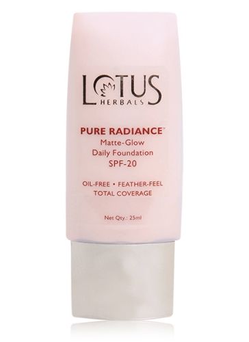 Lotus Herbals Pure Radiance Matte Glow Daily Foundation With SPF 20 - 360 Soft Beige L
