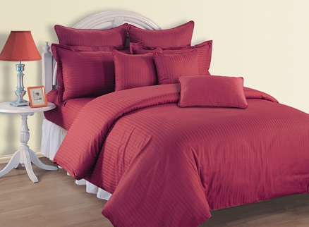 Swayam Sonata Jazz Double Bed Sheet with 2 Pillow Covers - Maroon