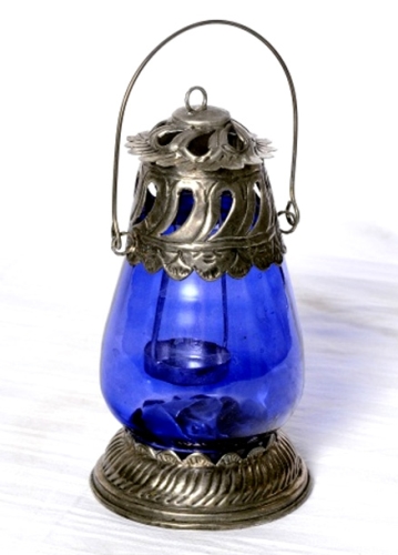 Elegant White Metal Lantern_Whm0910