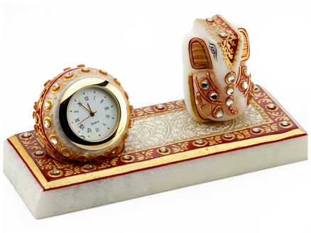Aapnorajasthan - Gold Embossed Lord Ganesh With Watch Model 49