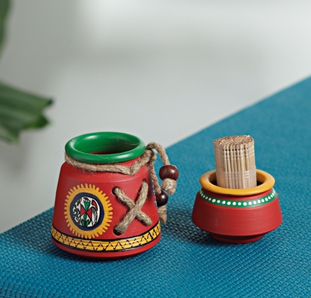 Aapnorajasthan-Terracota Toothpick N Vase Set