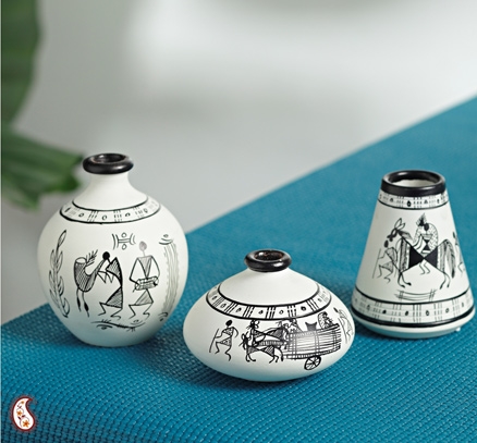 Aapnorajasthan - Worli Style Painted Vases Set