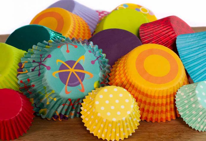 Let's Make Crabs On The Beach With Cupcake Liners