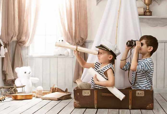 Try Out This Indoor Sensory Scavenger Hunt With Your Little One!