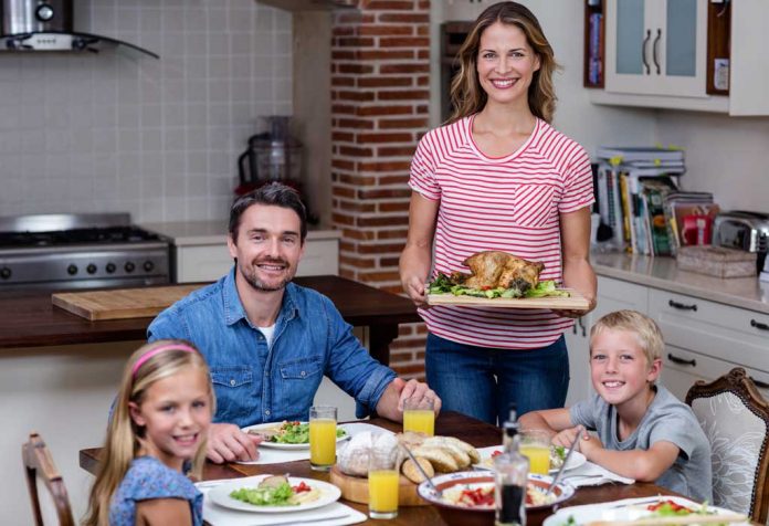 essay on food - 10 lines, short and long essay for children
