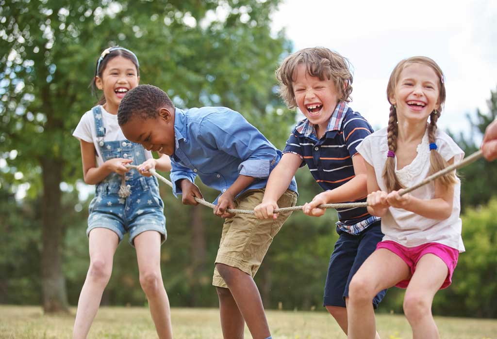 Tips On How To Help Your Child Make New Friends - Firstcry Intelli ...