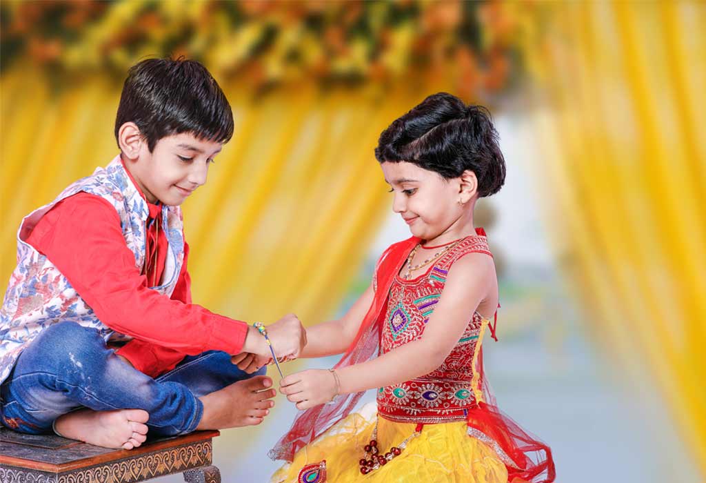 siblings celebrating rakshabandhan