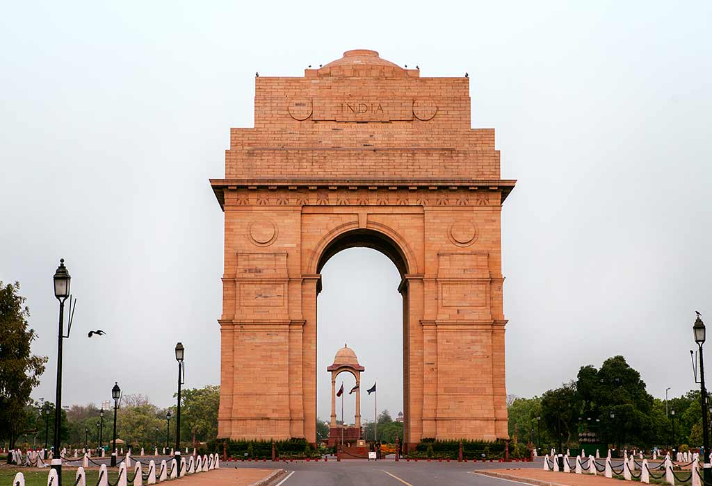 Essay On India Gate in English for Classes 1-3: 10 Lines, Short