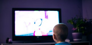Low-Stimulation Shows To Keep Your Kid Busy (For When You Need A Break!)